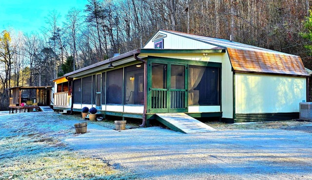 Your Sweet Rogersville Escape: Cool, Quiet, and Welcoming