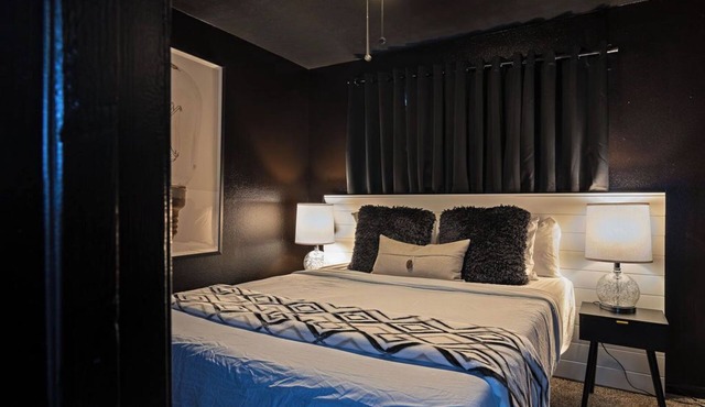 Your TMC Flats! Sleeps 32, 16BR, 8BA, 8PA