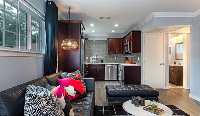 Your TMC Flats! Sleeps 40, 20BR, 10BA, 10PA
