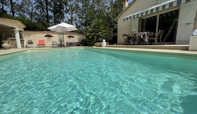 YOUR VACATION UNDER THE CORSICAN SUN BY THE HEATED SWIMMING POOL