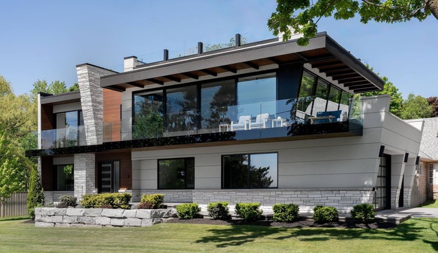 Your world cup oasis by the lake.