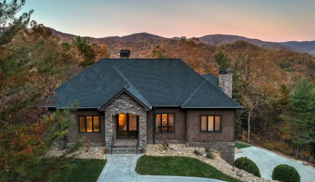 Yourcation® Awaits in Majestic Mountain Home!
