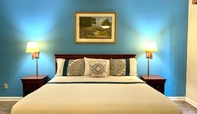 You’re Home Away From Home! Stay Minutes from College Avenue Historic District