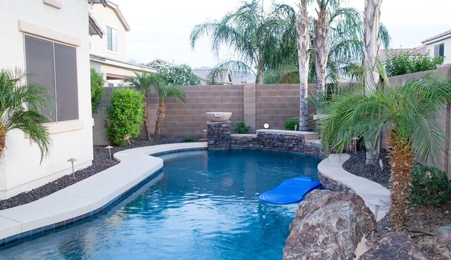 YourSunValleyEscape-4 bed/3 bath, 3100 sqft oasis in Gilbert, AZ. Private Pool!