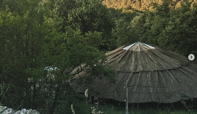 Yourte in Provence , at la Mauvaise Herbe, Barjols