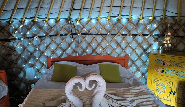 Yourte Méli-Mélo- Unusual stay in the heart of nature, absolute calm.