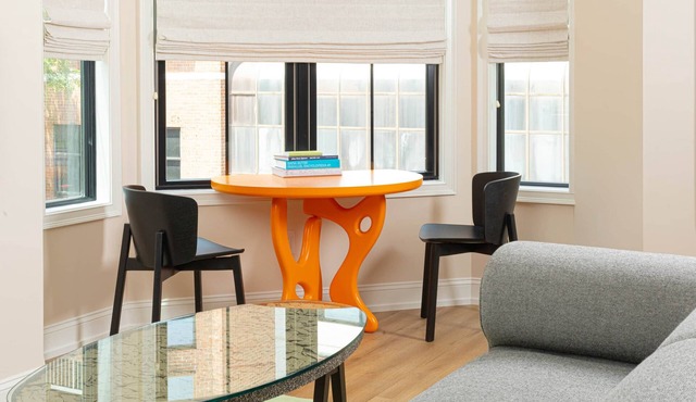 Yowie - Suite 203 Iconic Corner King