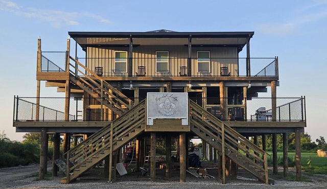 Yscloskey- Hopedale Lodge and Fishing Charters. South Louisiana sportsman`s paradise premier lodging and fishing adventure