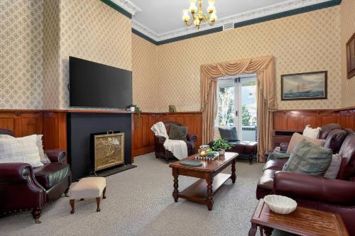 Yucanta Park - Gorgeous Estate meets Scenic Getaways