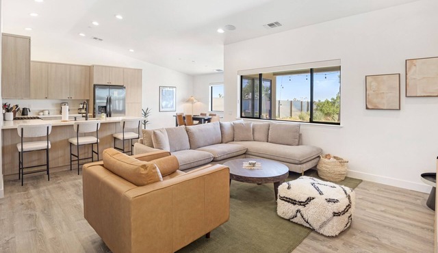 Yucca Mesa House - Modern Desert Chic!