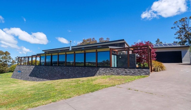 Yurnga - one of the best views in the Blue Mountains