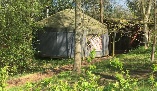 Yurt (5m wide) in the Cotswolds perfect for a romantic getaway