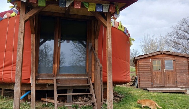 “Yurt” Guest Room with Mountain View and Shared Garden
