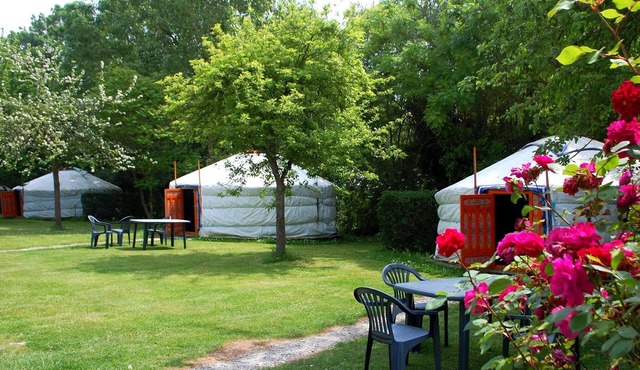 yurt village 10 min Dinan