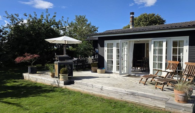 "Yvette" - 350m from the sea by Interhome