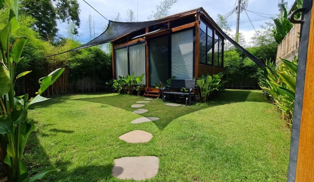 YY Black - Peaceful Wooden Tiny House with a Cozy Ambience