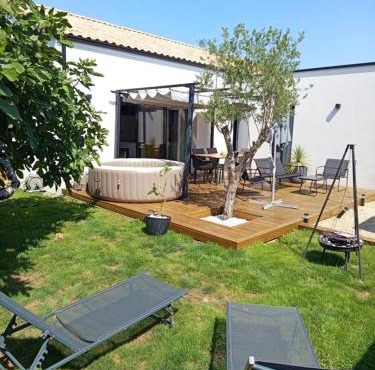 Zéphyr - Maison 3 Chambres avec jacuzzi - Proche aéroport et Nantes