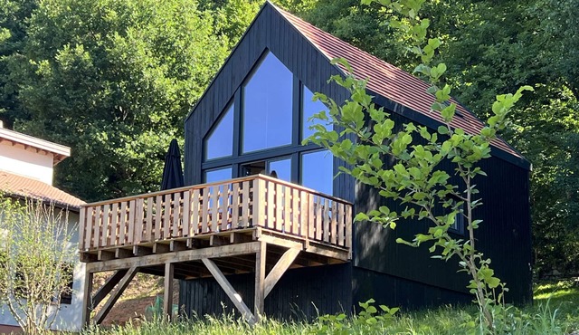 Z1 Lodge - Contemporary living in a green setting.