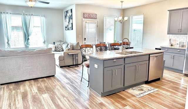 Zachary Retreat 4x2 Home, TV Wi-Fi Pool