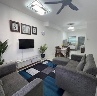 Zalins CozyHome 3BR - Double Storey Terrace