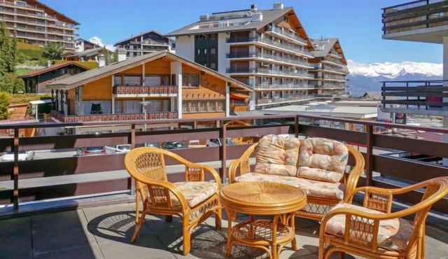 Zanfleuron A1 by Interhome