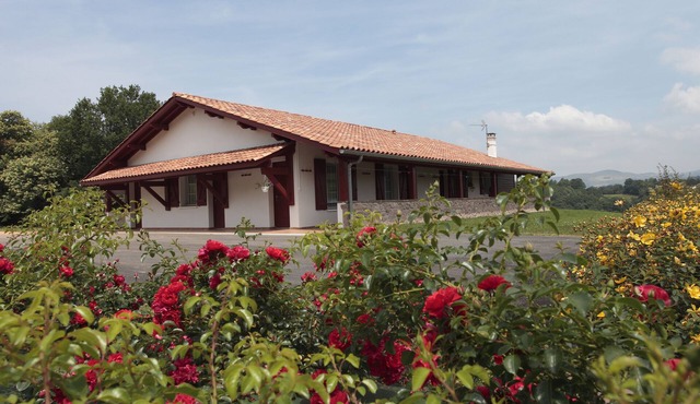 ZAZPIAK BAT 20 People/7 Rooms