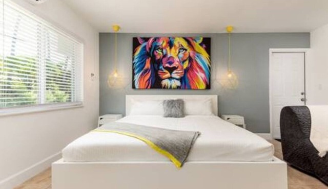 Zebra House Oasis, Ultimate Ft. Lauderdale Studio