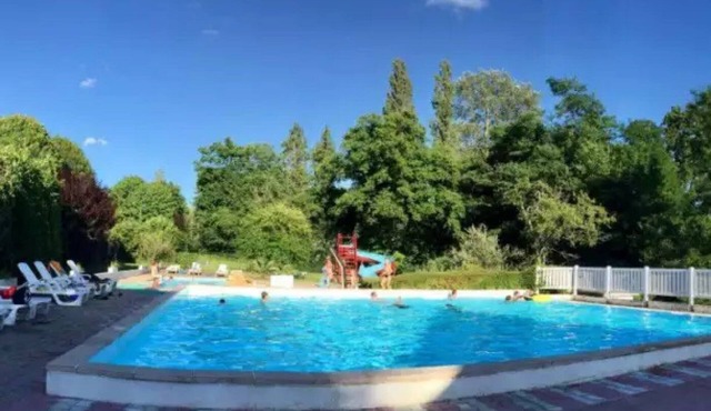 ZEcamping 3 étoiles familial avec Piscine et Bar-restaurant
