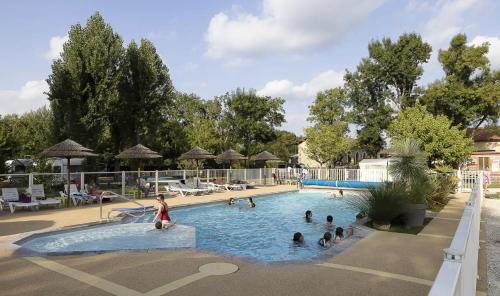 ZEcamping 3 étoiles piscine chauffée familial pet friendly