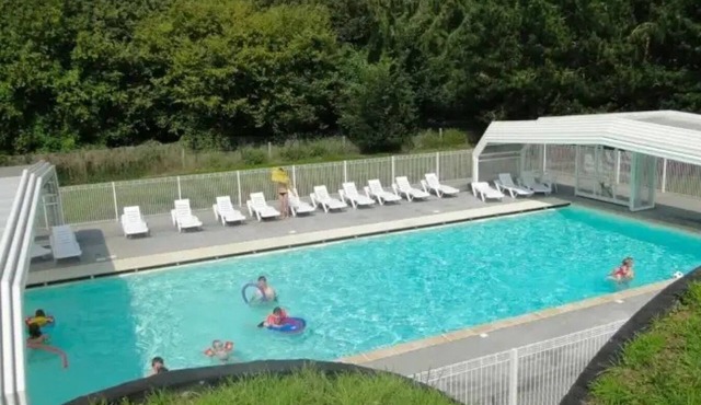 ZEcamping 3 étoiles piscine couverte animations mobil-home TV LV BBQ