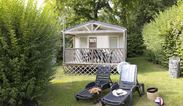 ZEcamping 3 étoiles animé piscine chauffée sauna locatif TV BBQ 34m2