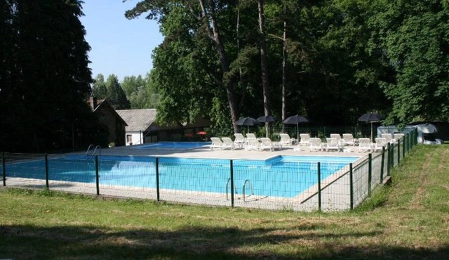 ZEcamping 3 étoiles familial piscine chauffée locatif TV BBQ 32m2