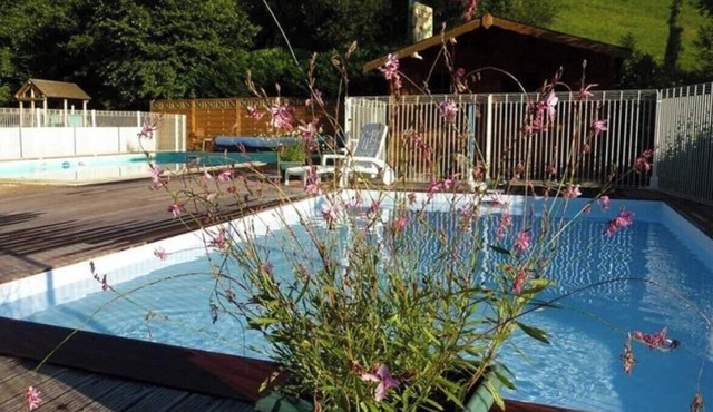 ZEcamping 3 étoiles piscine chauffée locatif BBQ 14m2