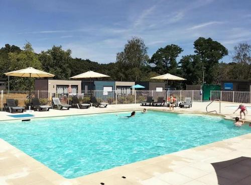 ZEcamping 3 étoiles animaux acceptés piscine et restaurant