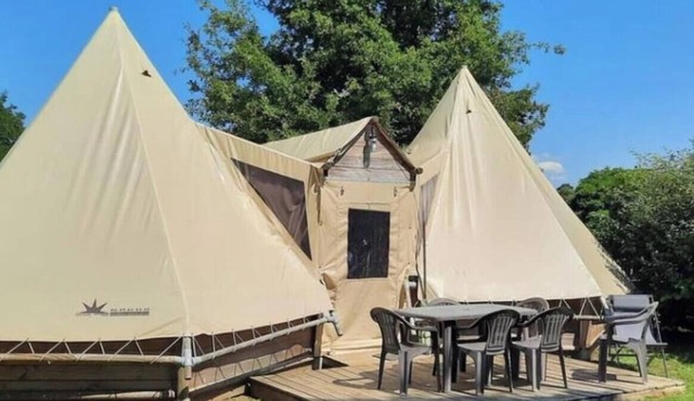 ZEcamping 3 étoiles animé piscine chauffée locatif BBQ 33m2