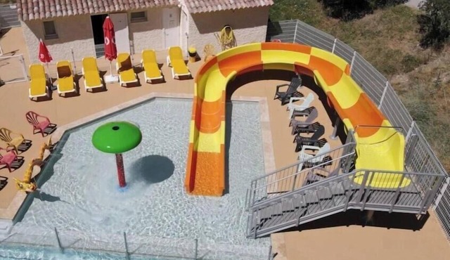 ZEcamping 3 étoiles espace aquatique animaux acceptés animations locatif 21m2