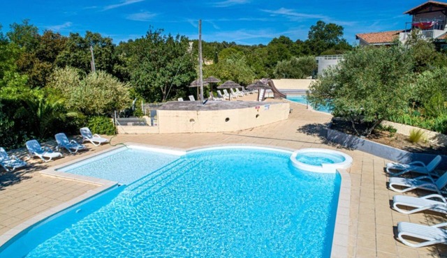 ZEcamping 3 étoiles familial toboggans locatif TV clim 26m2 4 pers