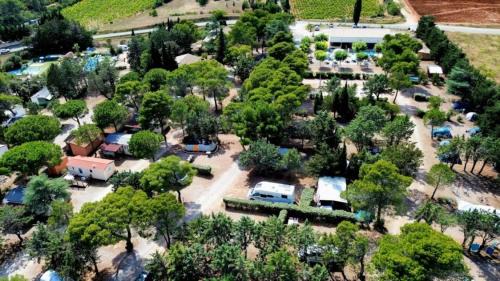 ZEcamping 3 animé avec club enfant toboggans restaurant et piscine