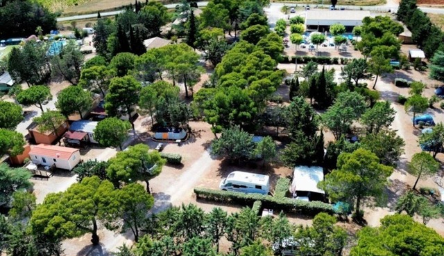 ZEcamping 3* animé toboggans animaux acceptés locatif TV LV BBQ 31m2