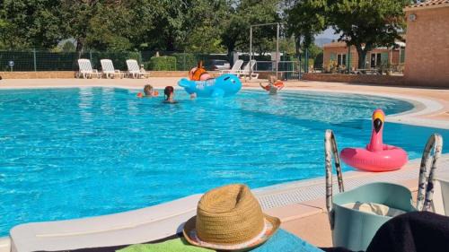 ZEcamping 3 dog friendly piscine dans le parc régional du Verdon