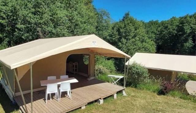 ZEcamping 3 étoiles espace aquatique dog friendly jacuzzi tente BBQ