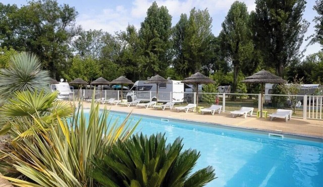 ZEcamping 3* familial piscine chauffée dog friendly locatif 16m2
