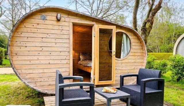 ZEcamping 3* piscine chauffée sauna jacuzzi chalet 8m2 2 pers