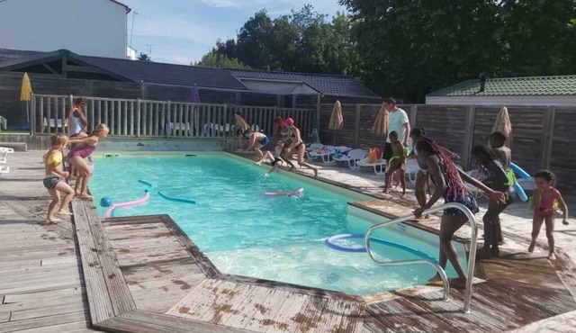 ZEcamping 3* piscine chauffée toboggans chiens acceptés locatif TV