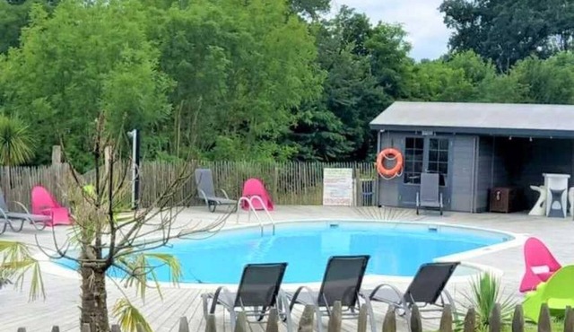 ZEcamping 3* piscine chauffée hammam sauna locatif TV 26m2 2 pers