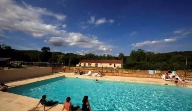 ZEcamping 3* piscine chauffée dog friendly cottage TV LV clim 35m2