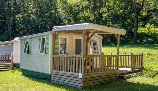 ZEcamping 3* piscine chauffée club enfant locatif TV BBQ 16m2 2 pers