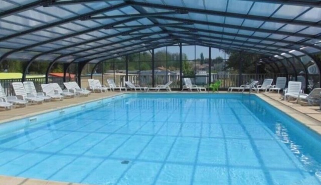 ZEcamping 3* piscine couverte animaux acceptés animations locatif 20m2