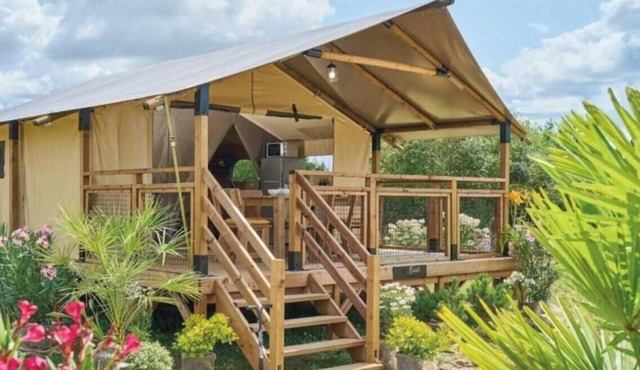 ZEcamping 4* familial piscine chauffée pet friendly locatif BBQ 32m2
