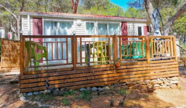 ZEcamping 4 étoiles piscine dog friendly mobil-home TV 30m2 6 pers